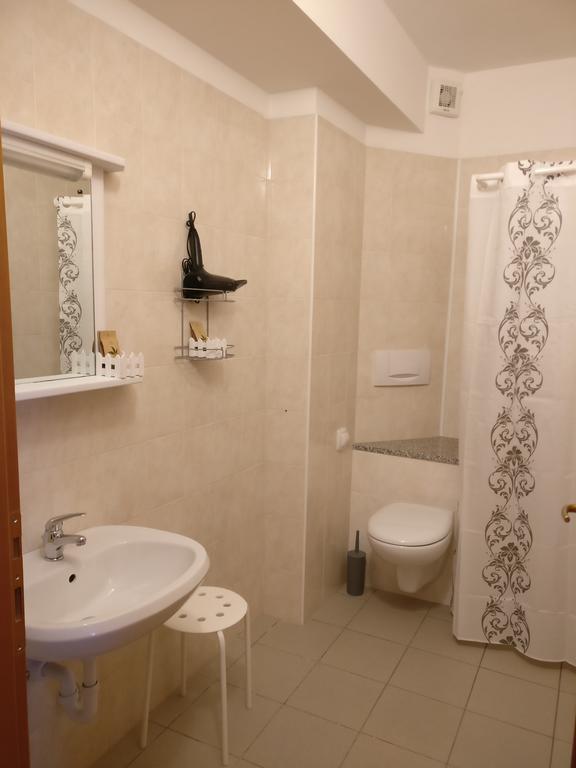 Garnì Al Laghet Hotell Tenno Eksteriør bilde